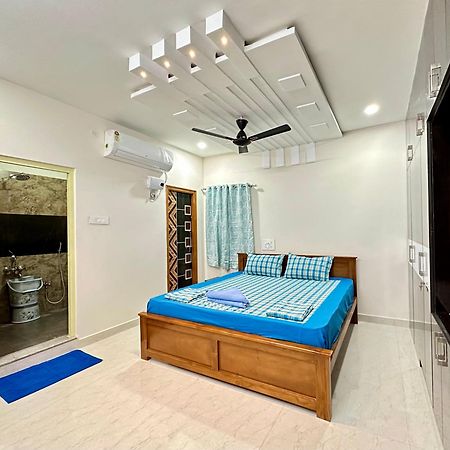 Truelife - 3Bhk Family Suites - Ps4 Pure Veg Restaurant On The Way To Balaji Temple - 2500 Sft Large Signature Apartment - Modular Kitchen - Super Fast Wifi, Smart Tv, 250 Jio Channels - Parking - Easy Access To All Temples - Top Service With Lots Of 티루파티 외부 사진