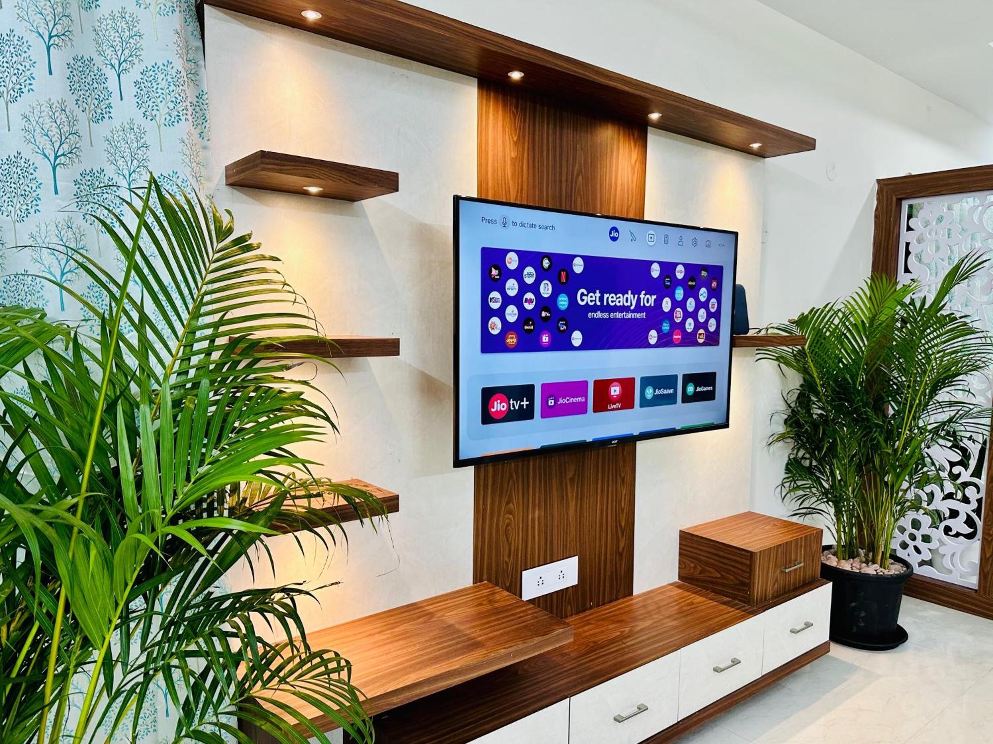 Truelife - 3Bhk Family Suites - Ps4 Pure Veg Restaurant On The Way To Balaji Temple - 2500 Sft Large Signature Apartment - Modular Kitchen - Super Fast Wifi, Smart Tv, 250 Jio Channels - Parking - Easy Access To All Temples - Top Service With Lots Of 티루파티 외부 사진
