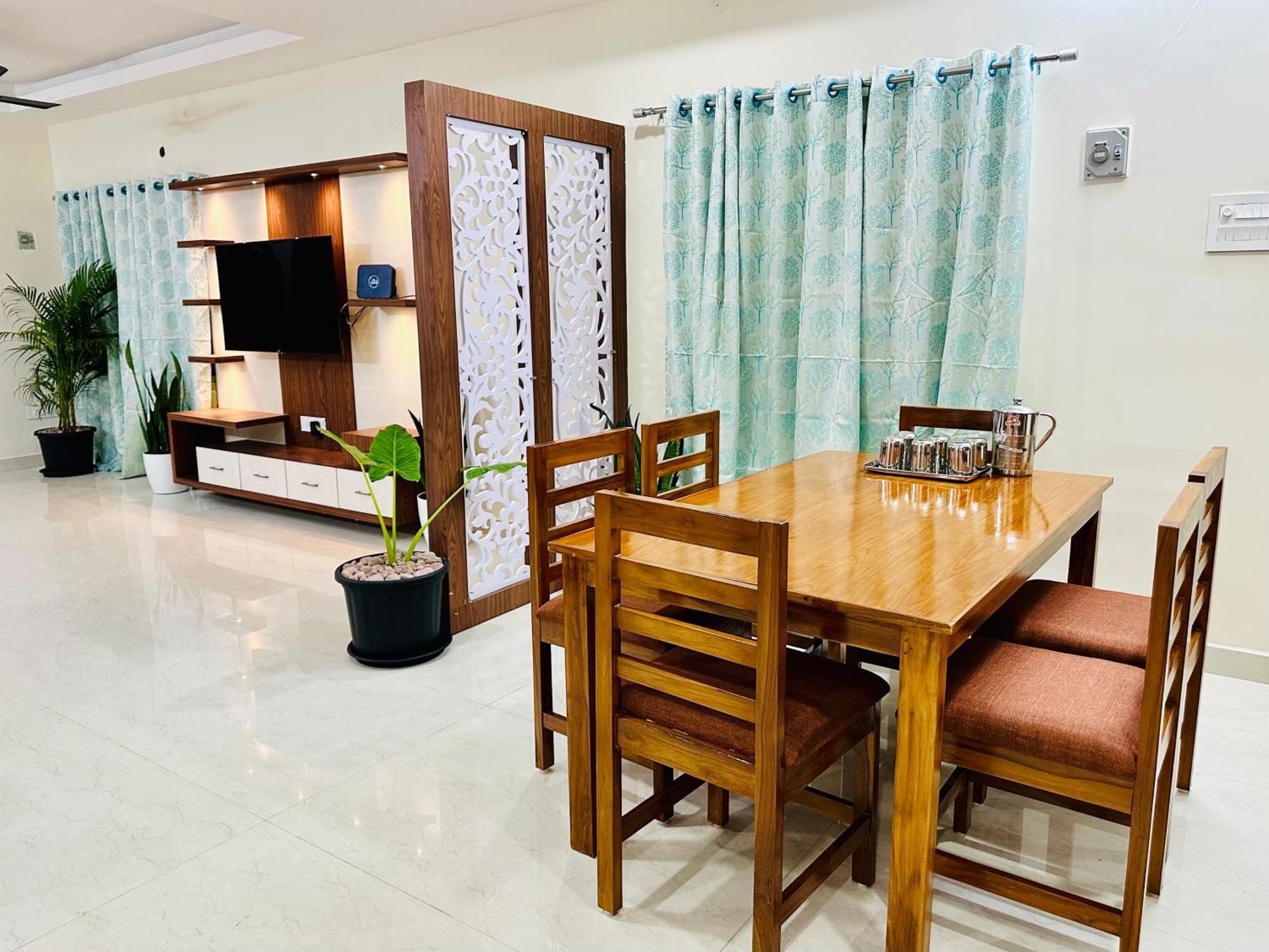 Truelife - 3Bhk Family Suites - Ps4 Pure Veg Restaurant On The Way To Balaji Temple - 2500 Sft Large Signature Apartment - Modular Kitchen - Super Fast Wifi, Smart Tv, 250 Jio Channels - Parking - Easy Access To All Temples - Top Service With Lots Of 티루파티 외부 사진