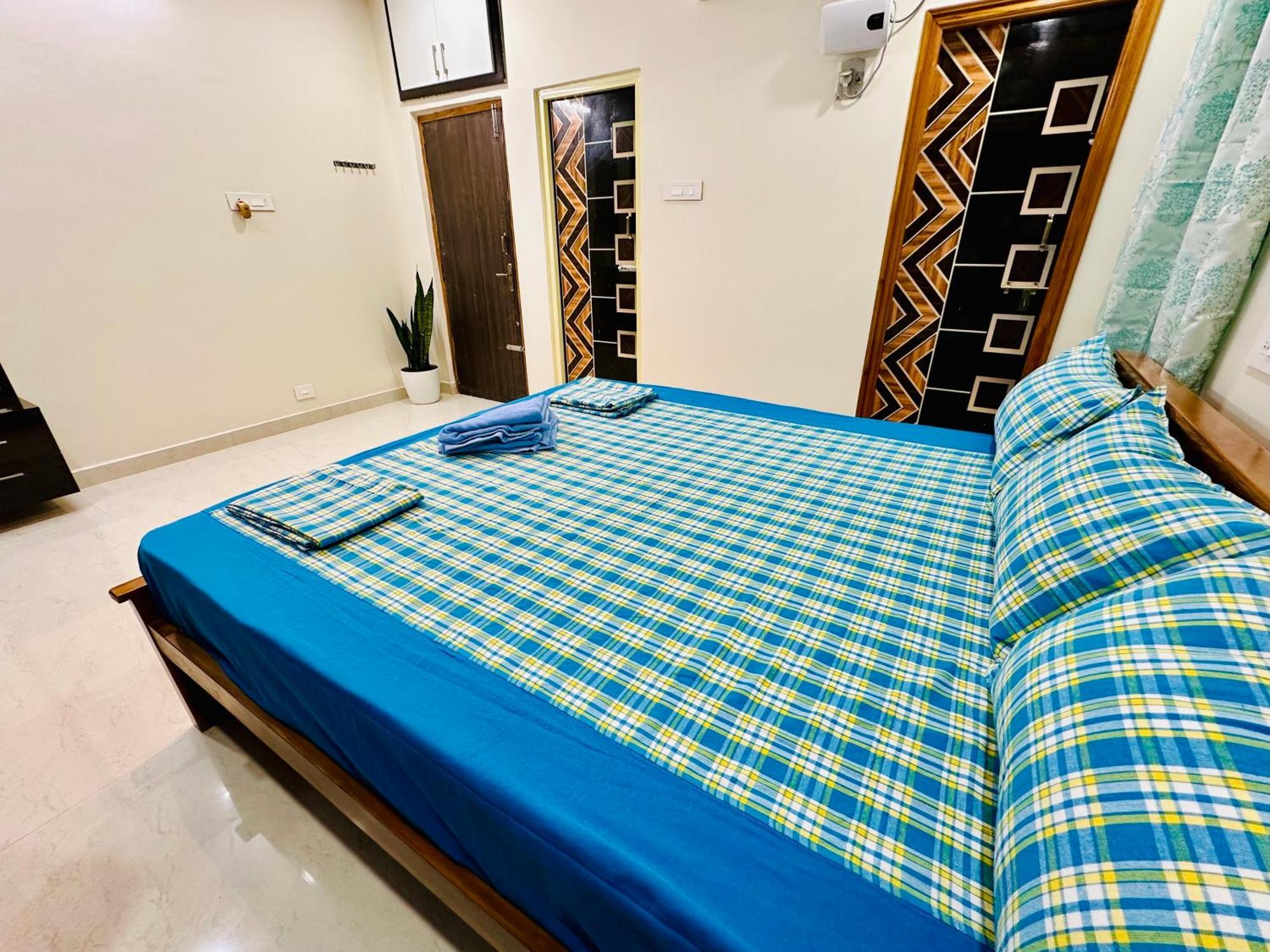 Truelife - 3Bhk Family Suites - Ps4 Pure Veg Restaurant On The Way To Balaji Temple - 2500 Sft Large Signature Apartment - Modular Kitchen - Super Fast Wifi, Smart Tv, 250 Jio Channels - Parking - Easy Access To All Temples - Top Service With Lots Of 티루파티 외부 사진
