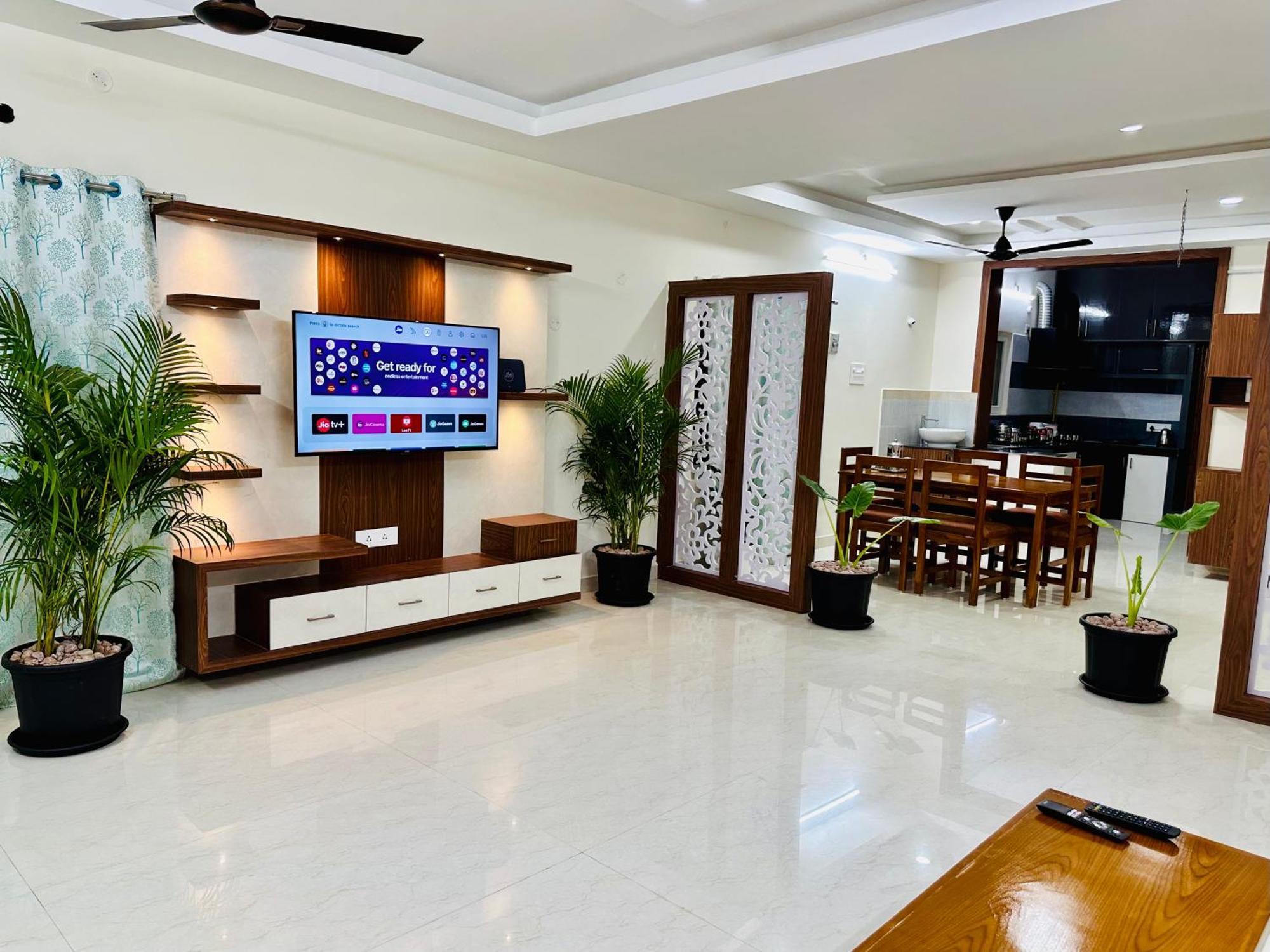 Truelife - 3Bhk Family Suites - Ps4 Pure Veg Restaurant On The Way To Balaji Temple - 2500 Sft Large Signature Apartment - Modular Kitchen - Super Fast Wifi, Smart Tv, 250 Jio Channels - Parking - Easy Access To All Temples - Top Service With Lots Of 티루파티 외부 사진