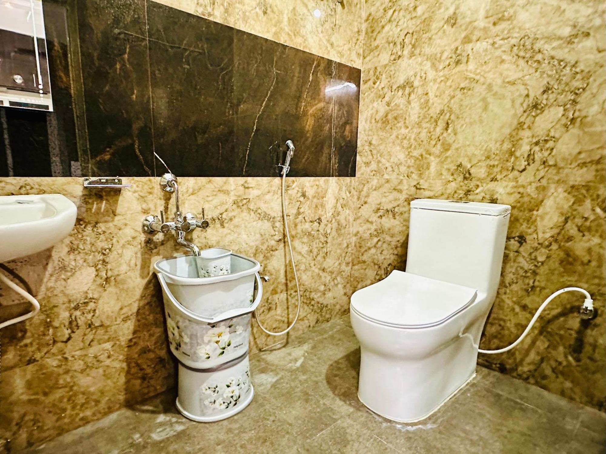 Truelife - 3Bhk Family Suites - Ps4 Pure Veg Restaurant On The Way To Balaji Temple - 2500 Sft Large Signature Apartment - Modular Kitchen - Super Fast Wifi, Smart Tv, 250 Jio Channels - Parking - Easy Access To All Temples - Top Service With Lots Of 티루파티 외부 사진
