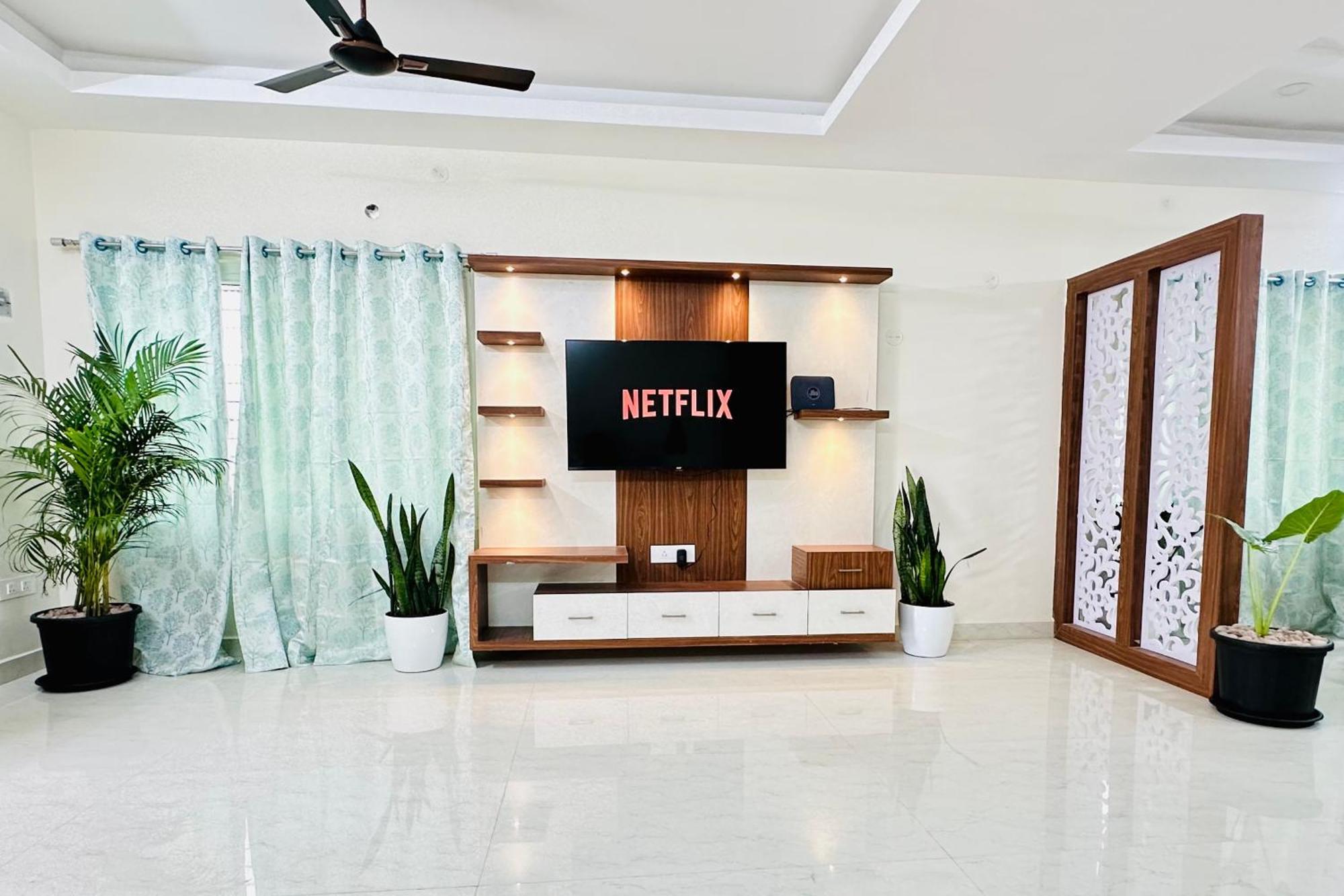 Truelife - 3Bhk Family Suites - Ps4 Pure Veg Restaurant On The Way To Balaji Temple - 2500 Sft Large Signature Apartment - Modular Kitchen - Super Fast Wifi, Smart Tv, 250 Jio Channels - Parking - Easy Access To All Temples - Top Service With Lots Of 티루파티 외부 사진