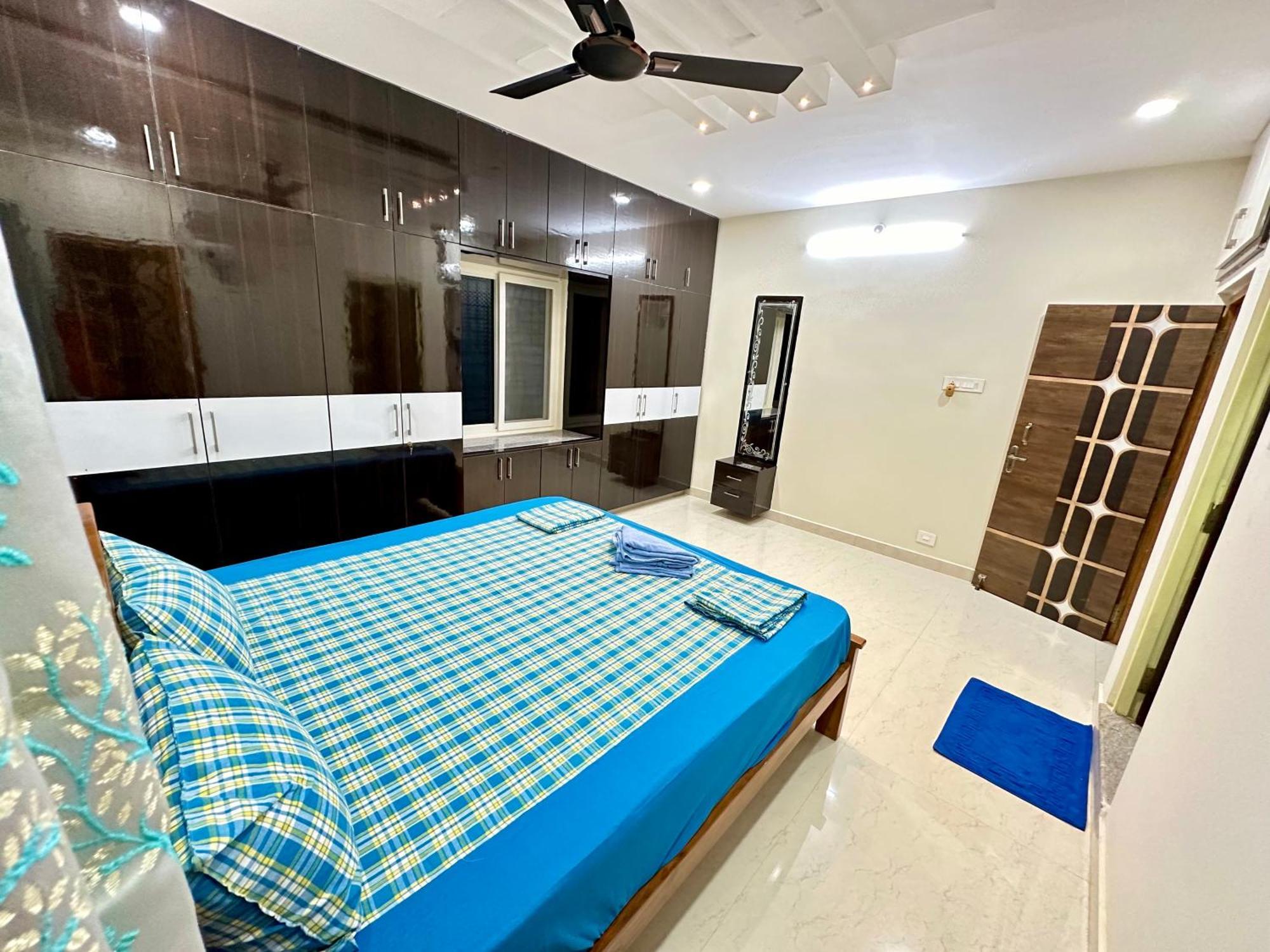 Truelife - 3Bhk Family Suites - Ps4 Pure Veg Restaurant On The Way To Balaji Temple - 2500 Sft Large Signature Apartment - Modular Kitchen - Super Fast Wifi, Smart Tv, 250 Jio Channels - Parking - Easy Access To All Temples - Top Service With Lots Of 티루파티 외부 사진